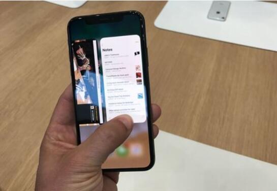 蘋果iPhone X力壓三星Note 8的10個方面