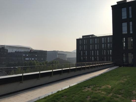 iPhone8/8 Plus全面評(píng)測(cè)：給你一個(gè)不等iPhoneX的理由