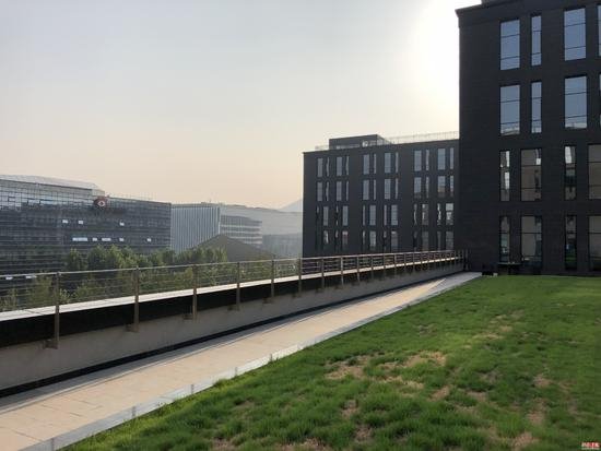 iPhone8/8 Plus全面評(píng)測(cè)：給你一個(gè)不等iPhoneX的理由