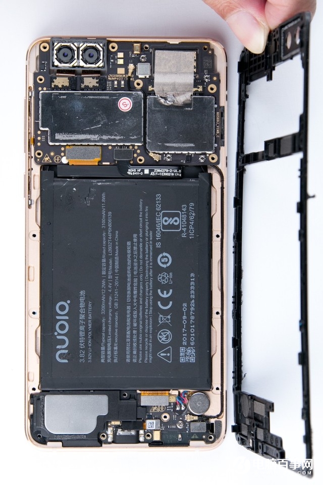 努比亞Z17miniS拆機(jī)圖解評(píng)測(cè) 深扒nubia Z17miniS做工如何