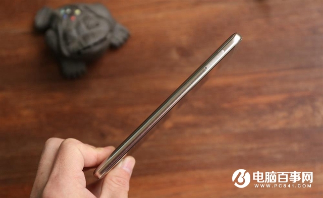 華為Mat10怎么裝卡/插卡?華為Mate10 SIM卡安裝教程