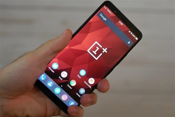 一加5T渲染圖再曝光 配超窄邊框全面屏