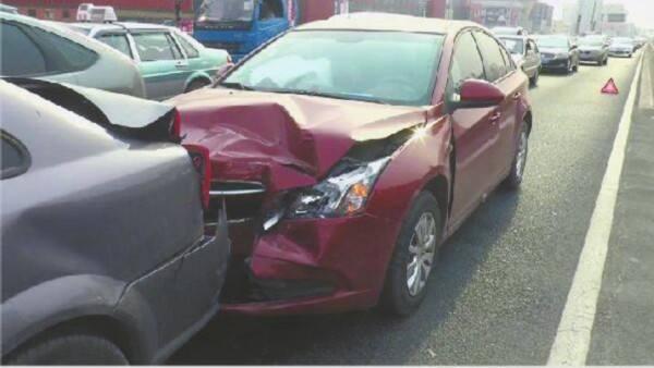 新手必看的12個超實用開車技巧 看完你也可以成為高手!