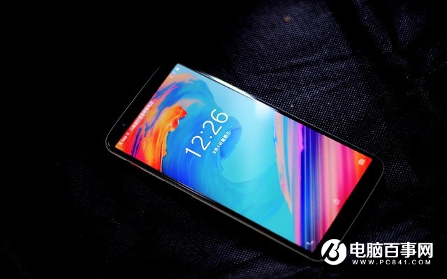 一加5T白色好看嗎 一加5T砂巖白開箱圖賞