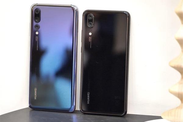 劉海全面屏+正面指紋 華為P20與P20 Pro對比圖賞