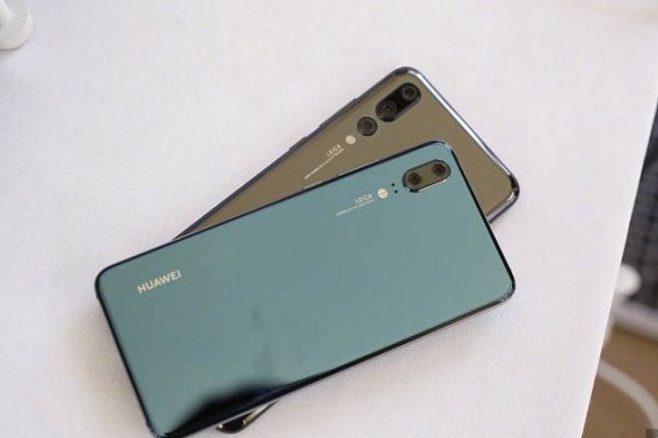 劉海全面屏+正面指紋 華為P20與P20 Pro對比圖賞