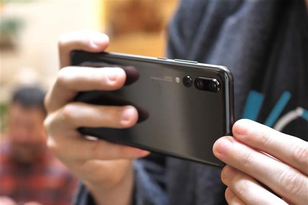 劉海全面屏+正面指紋 華為P20與P20 Pro對比圖賞