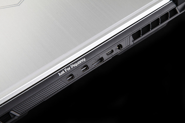 炫酷外觀兼備性能 機械師F117-B游戲本圖賞