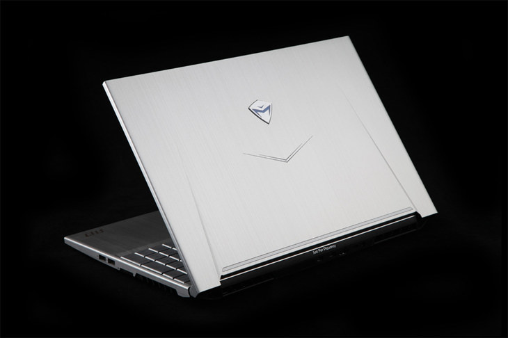 炫酷外觀兼備性能 機械師F117-B游戲本圖賞