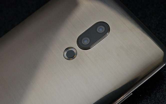 魅族15Plus真機開箱圖賞與評測 