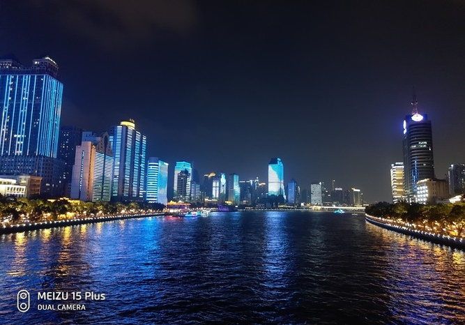 魅族15Plus真機開箱圖賞與評測 