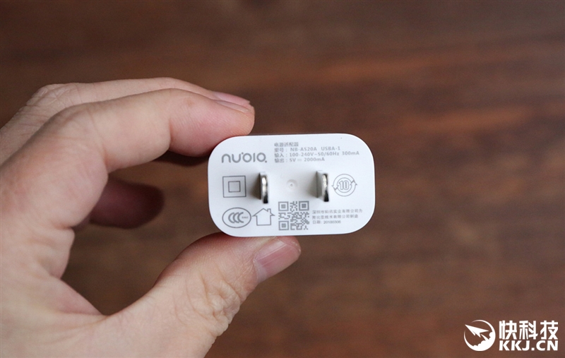 1799元起!努比亞Z18mini評測:3D曲面玻璃+2400萬像素