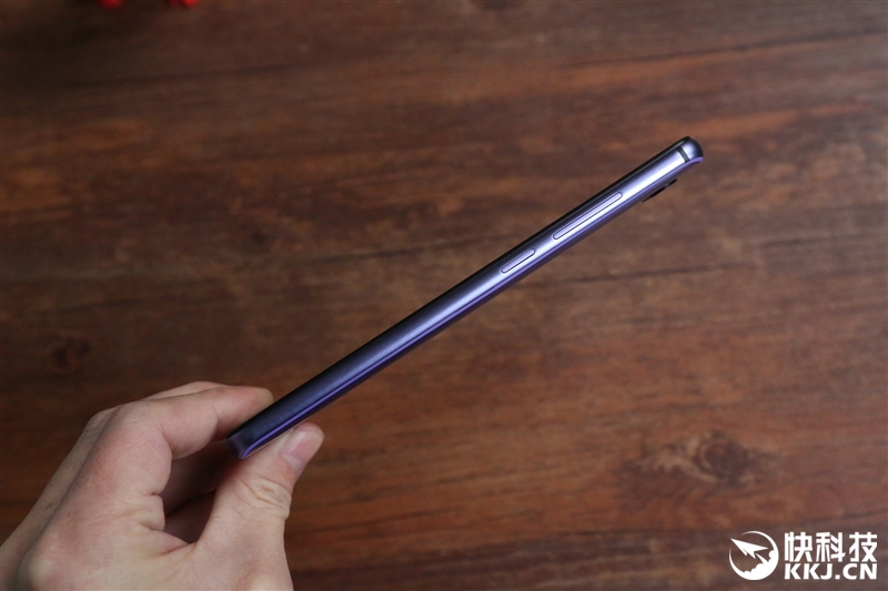 1799元起!努比亞Z18mini評測:3D曲面玻璃+2400萬像素