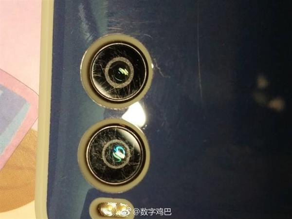 堅果R1手機剛上市 你就不得不“理解萬歲”了