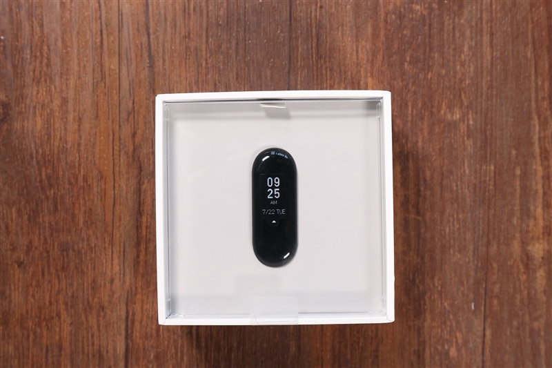 續航超20天！小米手環3評測：大屏幕+50米防水