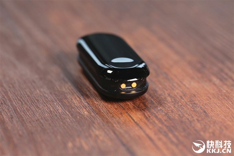 續航超20天！小米手環3評測：大屏幕+50米防水