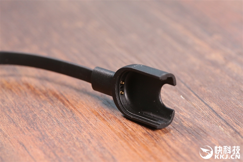 續航超20天！小米手環3評測：大屏幕+50米防水