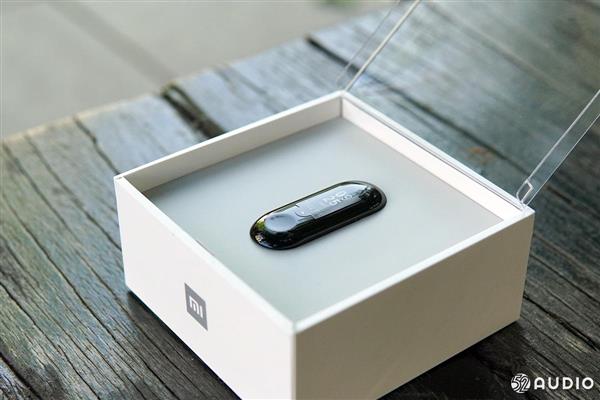 小米手環(huán)3體驗(yàn):戴上你就絕對(duì)不想摘下來(lái)