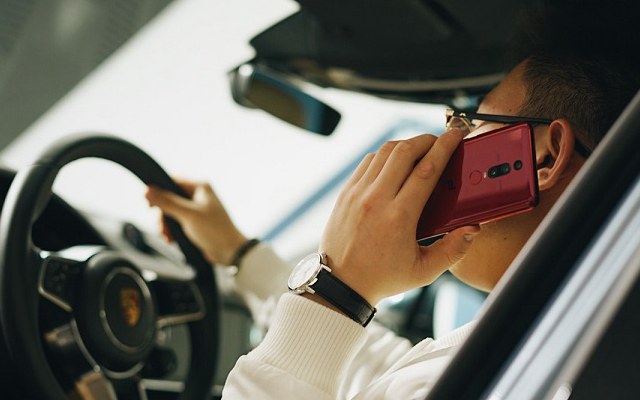 三攝像頭設計 華為Mate RS保時捷設計版圖賞