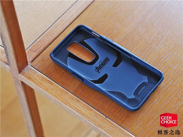 一加6復聯版開箱圖賞：隨處可見的復聯元素