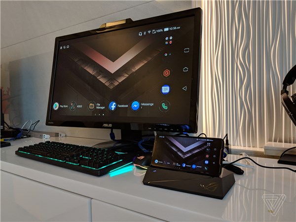 華碩ROG Phone游戲手機發布：可外接散熱風扇