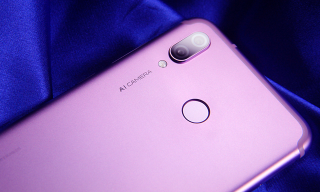 榮耀Play值得買嗎？全面的榮耀Play評(píng)測(cè)