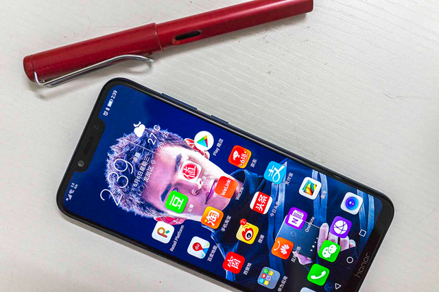 榮耀Play配置怎么樣 榮耀Play參數(shù)與真機(jī)圖賞