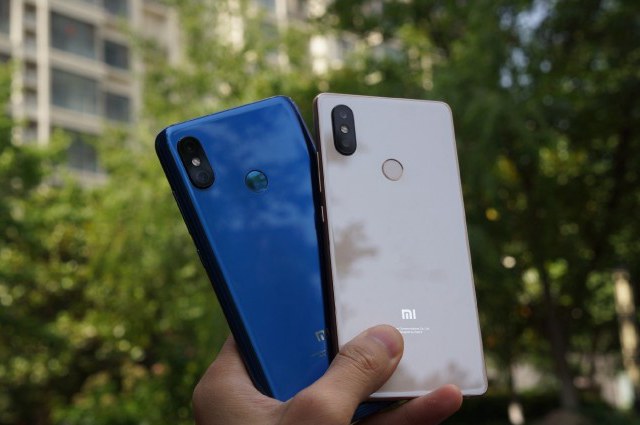 小米8和小米8 SE對比圖賞 外觀哪個好看？