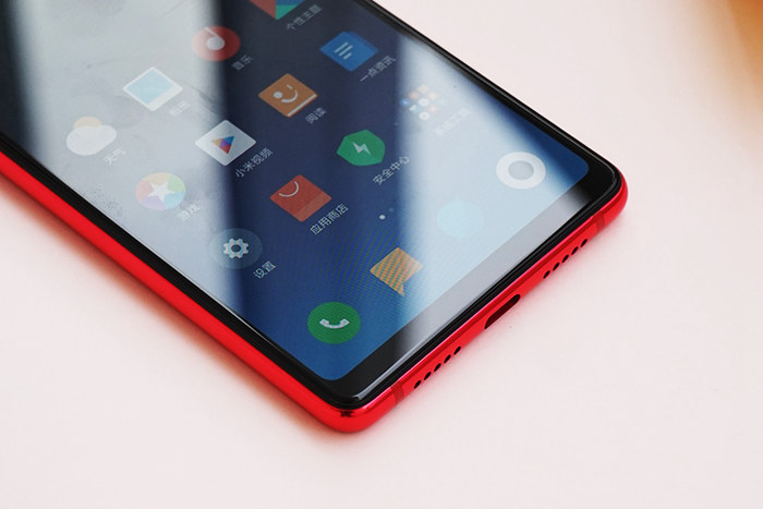 小米8 SE紅色好看嗎?小米8 SE亮紅色開箱圖賞