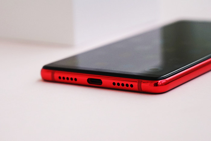 小米8 SE紅色好看嗎？小米8 SE亮紅色開箱圖賞