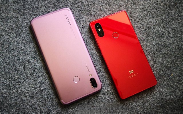 榮耀Play和小米8SE哪個好?小米8 SE對比榮耀Plya區別