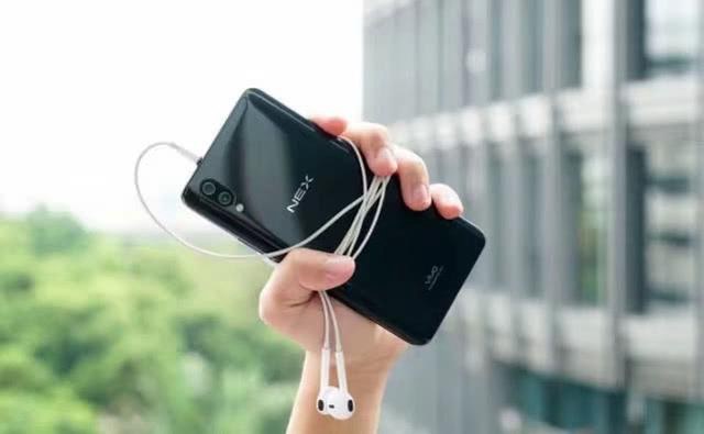 OPPO Find X和vivo NEX哪個好？vivo nex對比oppo find x區別