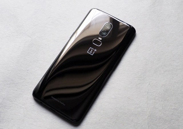 全面屏金屬機(jī)身手機(jī)有哪些 6款適合打游戲的金屬手機(jī)推薦