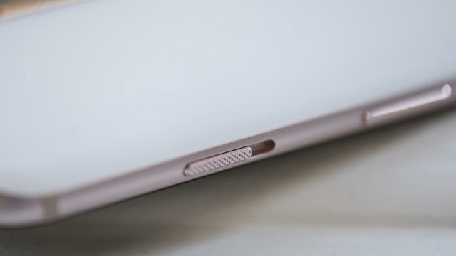 小米8和一加6買哪個(gè)好?差價(jià)500小米8對(duì)比一加6的區(qū)別