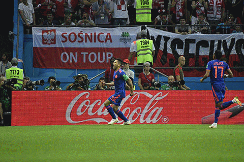 ↑這是哥倫比亞隊(duì)球員法爾考在比賽中射門得分。新華社記者賀燦鈴攝 2018世界杯波蘭0-3哥倫比亞全程視頻錄像回看