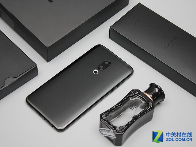 暑假出游拍照手機怎么選 我就看好這四款 