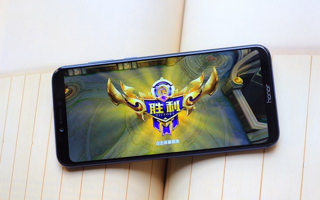 榮耀Play和榮耀9i哪個好?差價600榮耀Play對比9i區別