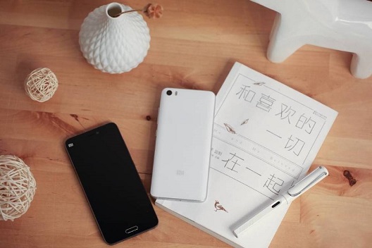 小米IPO上市背后：從小米1到小米8八年產(chǎn)品極簡史