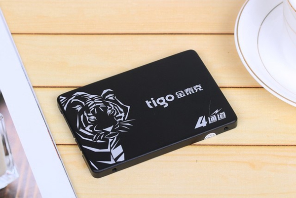 讓你的電腦遠離卡頓 2018最新高性價比的固態硬盤推薦