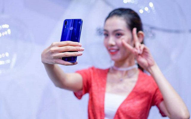 華為nova3和3i哪個好 華為nova3i和nova3區(qū)別對比