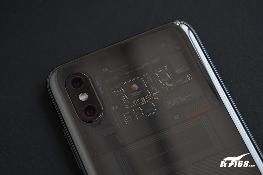 值得2個(gè)月等待 小米8透明探索版開(kāi)箱圖賞(6/18)