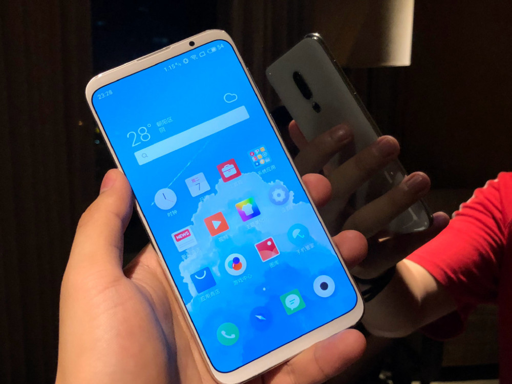 死磕魅族16！小米8悄悄開啟了“降價”活動 免費送小米手環2