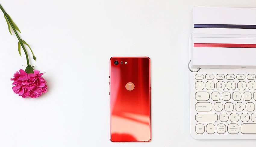 堅果Pro2s精美圖賞 高顏值中端手機(2/10)