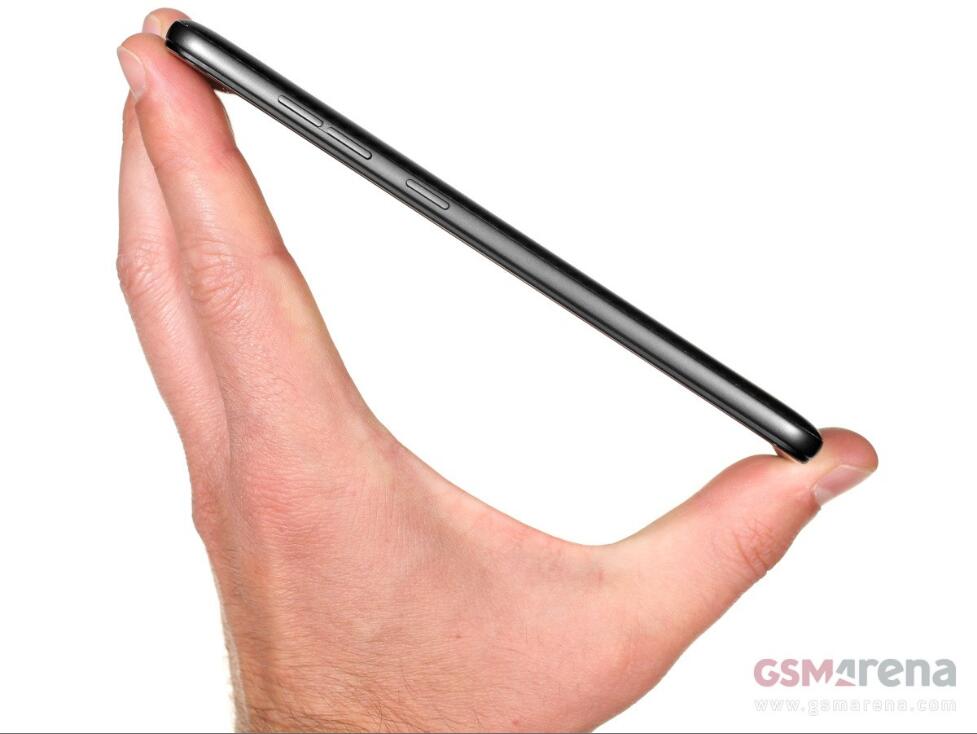 小米Pocophone F1評測 當今最便宜的驍龍845手機