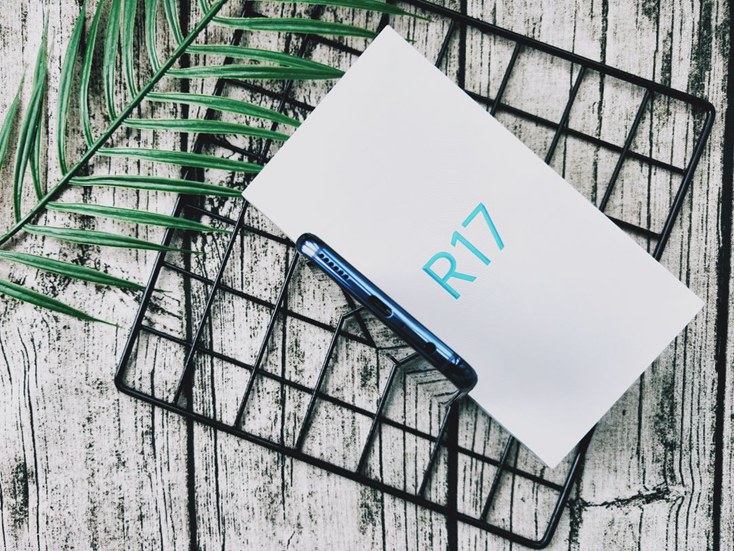 OPPO R17流光藍開箱圖賞 幻色漸變非常吸睛