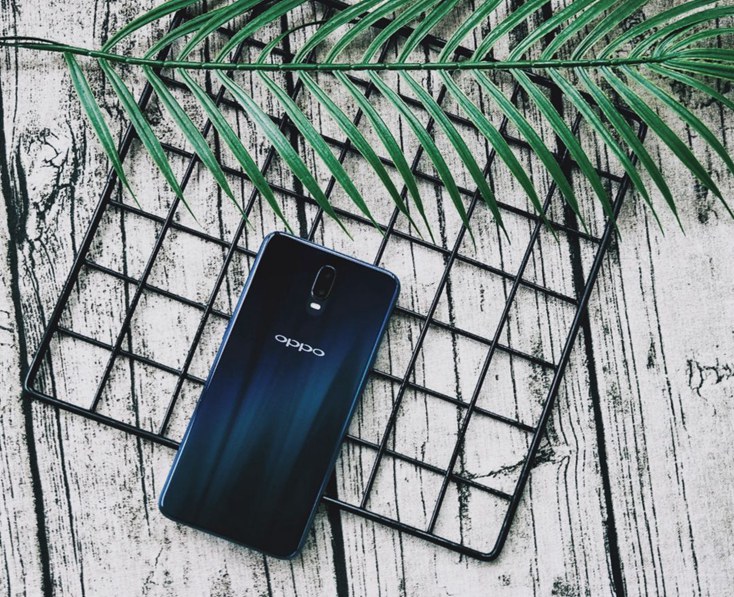 OPPO R17流光藍開箱圖賞 幻色漸變非常吸睛
