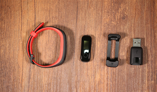 榮耀手環(huán)4 Running版圖賞:99元跑步神器