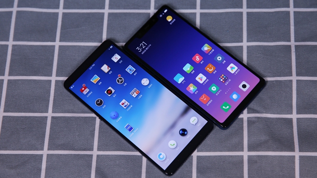 堅(jiān)果Pro2S和小米8 SE哪個(gè)好看 堅(jiān)果Pro2S和小米8 SE外觀對比