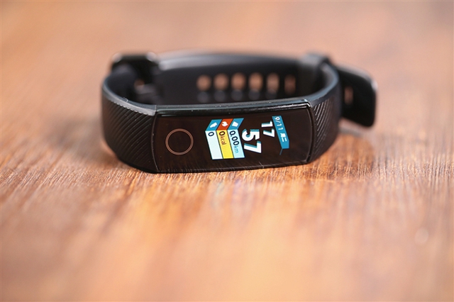 榮耀手環(huán)4評測 榮耀手環(huán)4值得買嗎?