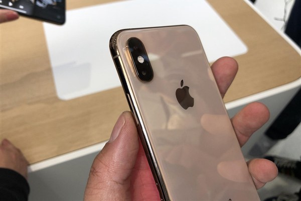 iPhone XS金色版真機圖賞 COP封裝劉海屏